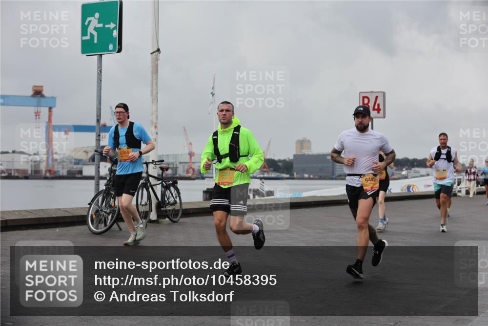 13.09.2026 - Kiel Lauf Andreas Tolksdorf http://msf.ph/oto/10458395 13.09.2026 11:59:40 Kiellinie 3, 6364, 34, 325, 9442 meine-sportfotos.de
