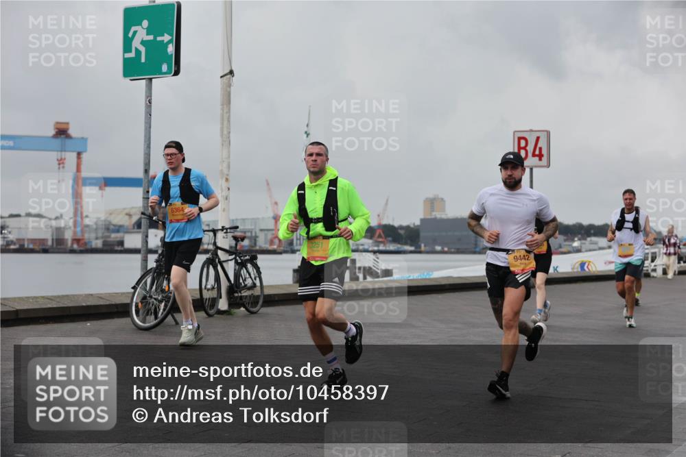 13.09.2026 - Kiel Lauf Andreas Tolksdorf http://msf.ph/oto/10458397 13.09.2026 11:59:40 Kiellinie 6364, 3251, 84, 9442 meine-sportfotos.de