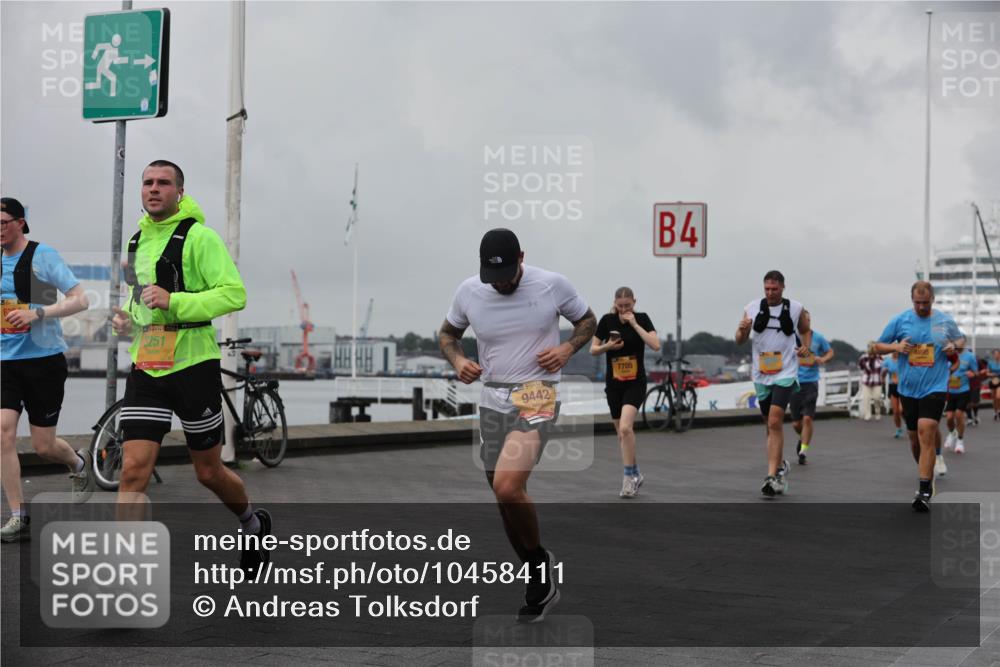 13.09.2026 - Kiel Lauf Andreas Tolksdorf http://msf.ph/oto/10458411 13.09.2026 11:59:41 Kiellinie 3251, 4, 9442, 7705, 4698 meine-sportfotos.de