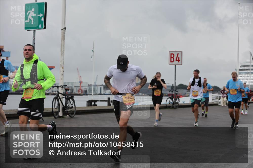 13.09.2026 - Kiel Lauf Andreas Tolksdorf http://msf.ph/oto/10458415 13.09.2026 11:59:41 Kiellinie 3251, 4, 38, 9442, 7705, 4698 meine-sportfotos.de