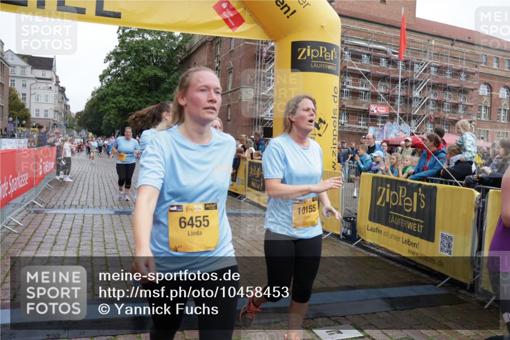 13.09.2026 - Kiel Lauf Yannick Fuchs http://msf.ph/oto/10458453 13.09.2026 09:50:49 Ziel 763, 797, 3838, 4389, 5235, 6336, 6455, 6647, 6829, 6893, 7134, 7449, 7694, 8405, 8672, 9550, 9990, 10155, 10333, 11652, 1366, 1545, 2811, 2816, 3289, 3561, 3698, 3838, 4145, 4229, 5184, 5254, 5535, 5596, 5851, 6592, 7585, 7662, 8023, 8407, 9109, 9549, 9793, 10302, 10865, 12319, 12705, 232, 249, 468, 764, 1373, 1776, 1949, 2056, 2777, 3723, 5445, 6115, 6118, 6138, 6794, 6923, 7528, 9551, 10626, 11047, 11141, 12103, 12727, 12834, 1366, 5535, 8042 meine-sportfotos.de