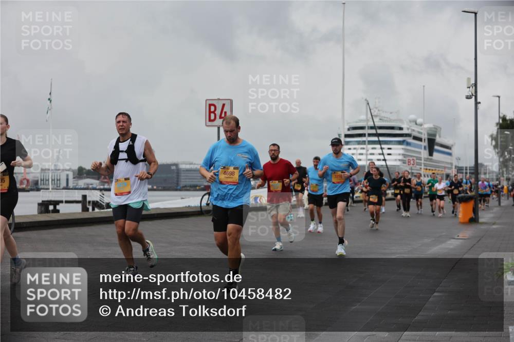 13.09.2026 - Kiel Lauf Andreas Tolksdorf http://msf.ph/oto/10458482 13.09.2026 11:59:43 Kiellinie 05, 4, 4698, 3255, 3 meine-sportfotos.de