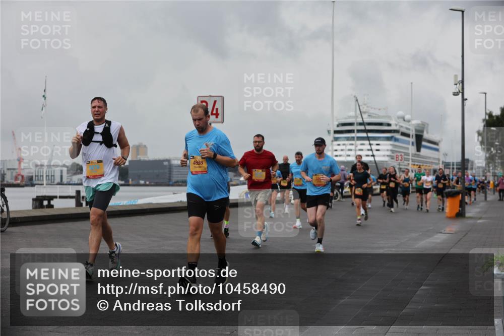13.09.2026 - Kiel Lauf Andreas Tolksdorf http://msf.ph/oto/10458490 13.09.2026 11:59:43 Kiellinie 4698, 4, 3 meine-sportfotos.de