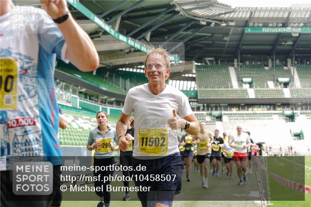 13.09.2026 - 21. swb-Marathon Bremen Michael Burmester http://msf.ph/oto/10458507 13.09.2026 10:33:47 Laufen im Stadion 10018, 10067, 10078, 10166, 10177, 10184, 10203, 10211, 10226, 10236, 10240, 10243, 10249, 10254, 10256, 10297, 10300, 10322, 10355, 10356, 10365, 10372, 10374, 10379, 10383, 10394, 10408, 10415, 10423, 10428, 10460, 10486, 10494, 10530, 10550, 10565, 10578, 10604, 10668, 10669, 10670, 10673, 10675, 10687, 10691, 10699, 10700, 10721, 10728, 10745, 10749, 10750, 10771, 10772, 10787, 10788, 10794, 10809, 10828, 10857, 10914, 11126, 11162, 11343 meine-sportfotos.de