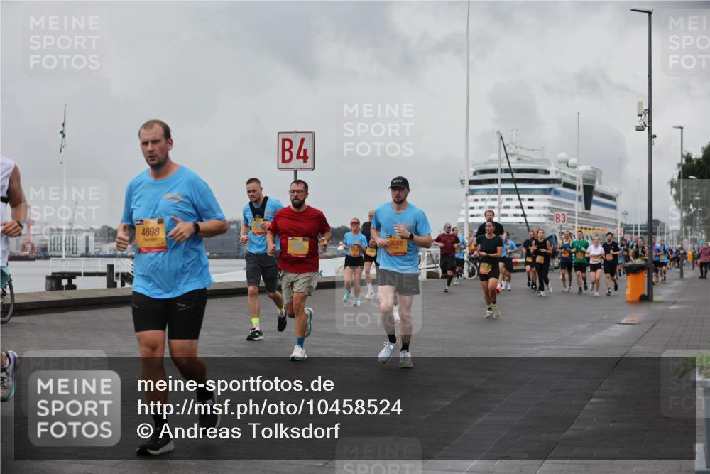 13.09.2026 - Kiel Lauf Andreas Tolksdorf http://msf.ph/oto/10458524 13.09.2026 11:59:44 Kiellinie 4698, 4, 3255, 3 meine-sportfotos.de