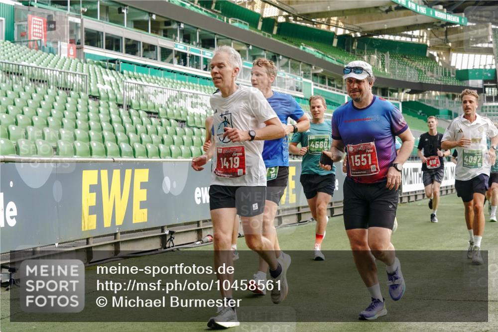 13.09.2026 - 21. swb-Marathon Bremen Michael Burmester http://msf.ph/oto/10458561 13.09.2026 12:54:21 Laufen im Stadion 102, 145, 161, 189, 201, 313, 376, 385, 461, 472, 481, 495, 541, 560, 615, 616, 666, 675, 696, 740, 755, 816, 827, 982, 985, 987, 1053, 1056, 1076, 1197, 1207, 1390, 1419, 1433, 1445, 1468, 1528, 1551, 1599, 1631, 1658, 1664, 1704, 1707, 1814, 2055, 2125, 2234, 2280, 2362, 2383, 2390, 2401, 2422, 2454, 2474, 2499, 2623, 2701, 2733, 2801, 2820, 2824, 2858, 2870, 2882, 2913, 2922, 2962, 2971, 2997, 3012, 3054, 3134, 3175, 3206, 3241, 3246, 3346, 3356, 3357, 3362, 3413 meine-sportfotos.de