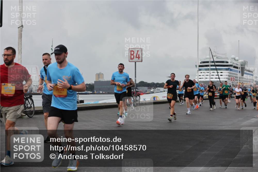 13.09.2026 - Kiel Lauf Andreas Tolksdorf http://msf.ph/oto/10458570 13.09.2026 11:59:46 Kiellinie 3255, 4, 3 meine-sportfotos.de