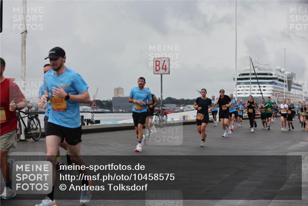 13.09.2026 - Kiel Lauf Andreas Tolksdorf http://msf.ph/oto/10458575 13.09.2026 11:59:46 Kiellinie 3255, 4, 3 meine-sportfotos.de