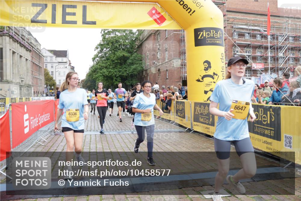 13.09.2026 - Kiel Lauf Yannick Fuchs http://msf.ph/oto/10458577 13.09.2026 09:50:56 Ziel 249, 468, 763, 764, 1373, 1949, 3723, 5235, 6115, 6118, 6138, 6336, 6647, 6794, 6829, 6893, 7449, 8405, 9550, 9551, 11141, 11652, 12103, 12727, 12834, 797, 1545, 2811, 2816, 3289, 3561, 3698, 3838, 4145, 4229, 4389, 5184, 5596, 5851, 6455, 6592, 7134, 7585, 7662, 7694, 8405, 8407, 8672, 9109, 9549, 9550, 9990, 10155, 10302, 10333, 10865, 12319, 12705, 232, 1776, 2056, 2466, 2777, 4217, 5445, 6009, 6923, 7528, 10626, 11047, 1366, 5184, 5254, 5535, 8023 meine-sportfotos.de