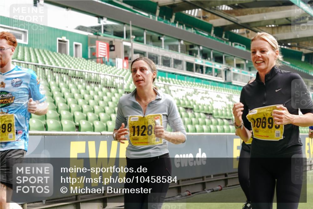 13.09.2026 - 21. swb-Marathon Bremen Michael Burmester http://msf.ph/oto/10458584 13.09.2026 10:33:49 Laufen im Stadion 10018, 10067, 10078, 10166, 10177, 10184, 10203, 10211, 10226, 10236, 10240, 10243, 10249, 10254, 10297, 10300, 10322, 10355, 10356, 10365, 10372, 10374, 10379, 10383, 10394, 10408, 10415, 10423, 10428, 10460, 10486, 10494, 10530, 10550, 10565, 10578, 10604, 10639, 10668, 10669, 10670, 10673, 10675, 10687, 10691, 10699, 10700, 10721, 10728, 10745, 10749, 10750, 10771, 10772, 10787, 10788, 10794, 10809, 10828, 10857, 10914, 11126, 11162, 11343, 11803 meine-sportfotos.de