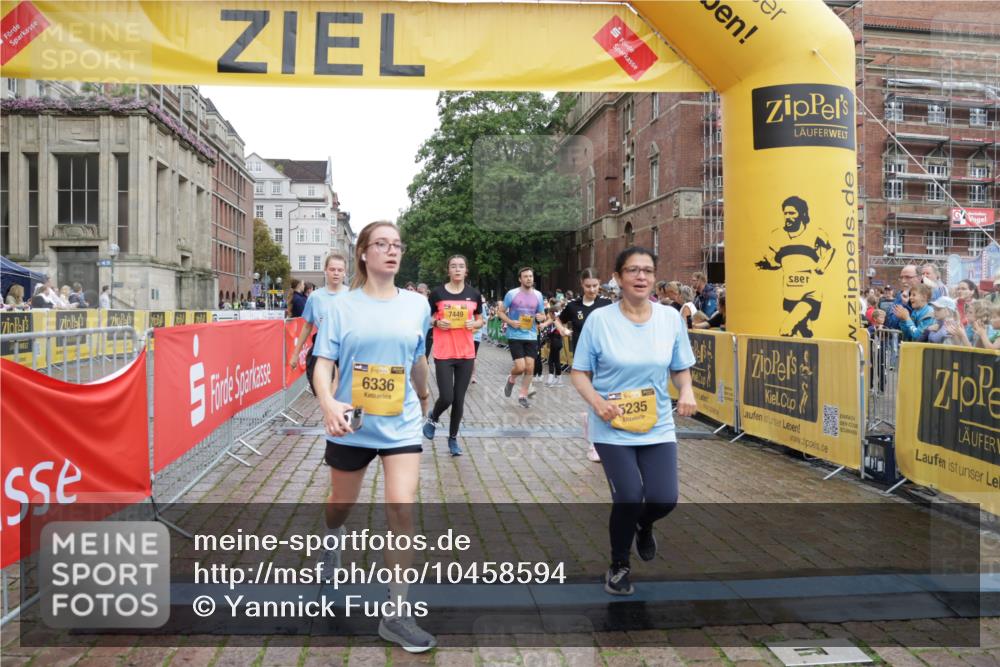 13.09.2026 - Kiel Lauf Yannick Fuchs http://msf.ph/oto/10458594 13.09.2026 09:50:57 Ziel 249, 468, 763, 764, 1373, 1776, 1949, 3723, 5235, 6115, 6118, 6138, 6336, 6647, 6794, 6829, 6893, 7449, 7528, 9551, 11047, 11141, 11652, 12103, 12727, 12834, 797, 1545, 2811, 2816, 3289, 3561, 3698, 3838, 4145, 4229, 4389, 5596, 5851, 6455, 6592, 7134, 7585, 7662, 7694, 8405, 8407, 8672, 9109, 9550, 9990, 10155, 10302, 10333, 10865, 12319, 12705, 232, 2056, 2466, 2777, 4217, 5445, 6009, 6923, 10626, 4229, 5184, 5254, 5535, 8023 meine-sportfotos.de