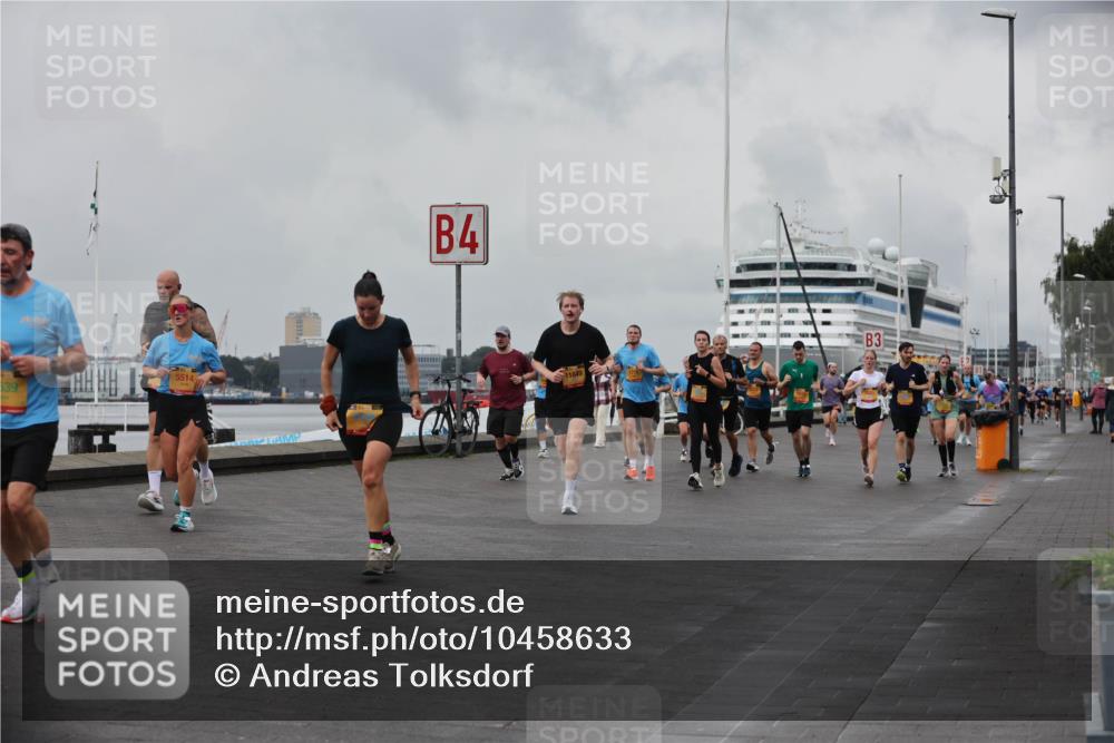 13.09.2026 - Kiel Lauf Andreas Tolksdorf http://msf.ph/oto/10458633 13.09.2026 11:59:48 Kiellinie 539, 5514, 4, 11649, 3 meine-sportfotos.de