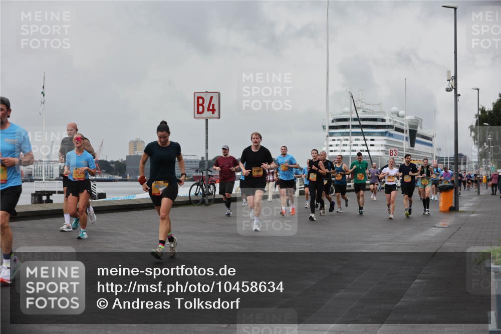 13.09.2026 - Kiel Lauf Andreas Tolksdorf http://msf.ph/oto/10458634 13.09.2026 11:59:48 Kiellinie 554, 4, 11649, 3 meine-sportfotos.de