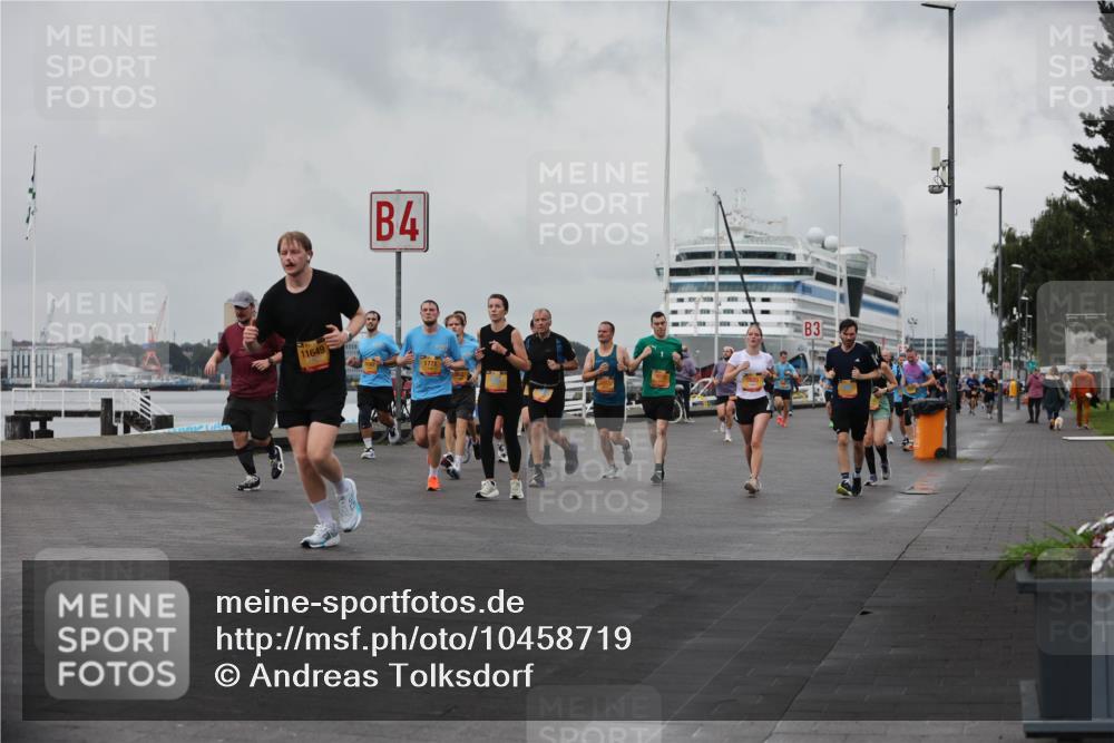 13.09.2026 - Kiel Lauf Andreas Tolksdorf http://msf.ph/oto/10458719 13.09.2026 11:59:50 Kiellinie 4, 11649, 1771, 3 meine-sportfotos.de