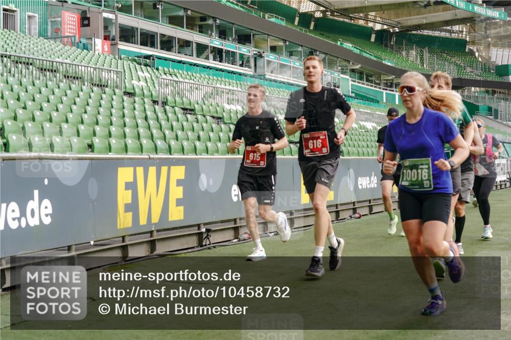 13.09.2026 - 21. swb-Marathon Bremen Michael Burmester http://msf.ph/oto/10458732 13.09.2026 12:54:24 Laufen im Stadion 145, 161, 189, 201, 313, 376, 385, 388, 461, 472, 481, 495, 541, 560, 615, 616, 666, 675, 696, 740, 755, 816, 827, 982, 985, 987, 1053, 1056, 1076, 1197, 1207, 1390, 1419, 1433, 1445, 1468, 1528, 1551, 1599, 1631, 1658, 1664, 1704, 1707, 1814, 2055, 2125, 2234, 2251, 2280, 2362, 2383, 2390, 2401, 2422, 2454, 2474, 2499, 2623, 2701, 2733, 2801, 2820, 2824, 2858, 2870, 2882, 2913, 2922, 2962, 2971, 2997, 3012, 3054, 3134, 3175, 3206, 3241, 3246, 3346, 3356, 3357, 3362, 3413, 3716 meine-sportfotos.de