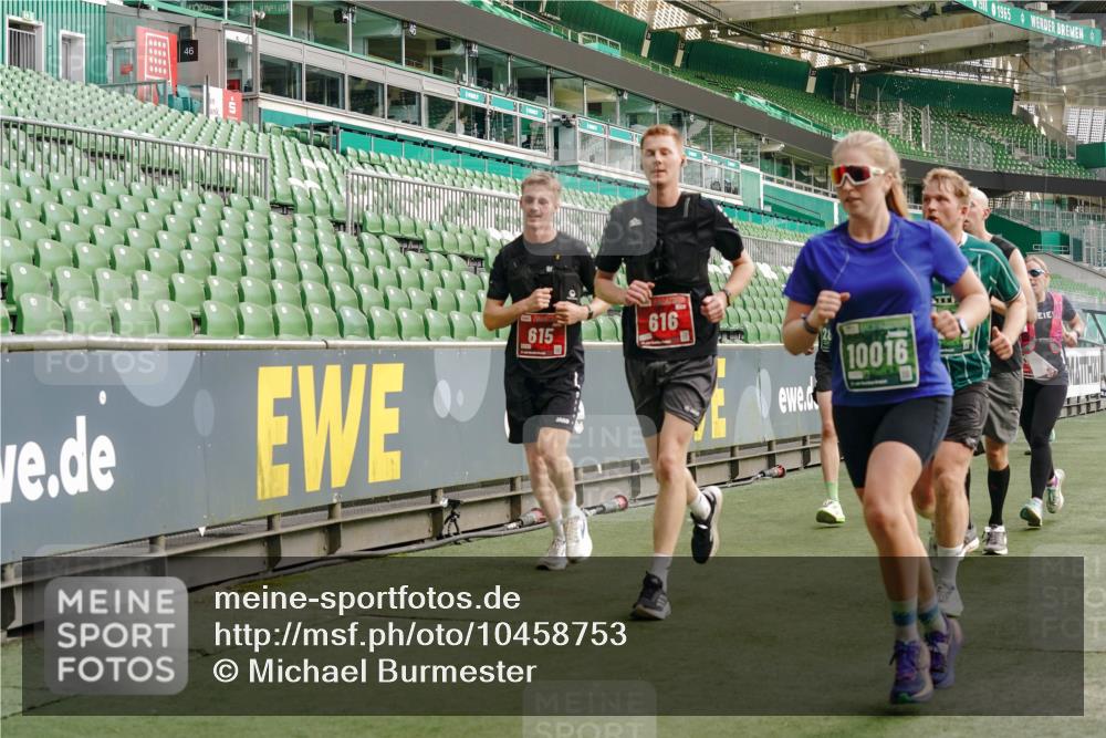13.09.2026 - 21. swb-Marathon Bremen Michael Burmester http://msf.ph/oto/10458753 13.09.2026 12:54:24 Laufen im Stadion 145, 161, 189, 201, 313, 376, 385, 388, 461, 472, 481, 495, 541, 560, 615, 616, 666, 675, 696, 740, 755, 816, 827, 982, 985, 987, 1053, 1056, 1076, 1197, 1207, 1390, 1419, 1433, 1445, 1468, 1528, 1551, 1599, 1631, 1658, 1664, 1704, 1707, 1814, 2055, 2125, 2234, 2251, 2280, 2362, 2383, 2390, 2401, 2422, 2454, 2474, 2499, 2623, 2701, 2733, 2801, 2820, 2824, 2858, 2870, 2882, 2913, 2922, 2962, 2971, 2997, 3012, 3054, 3134, 3175, 3206, 3241, 3246, 3346, 3356, 3357, 3362, 3413, 3716 meine-sportfotos.de