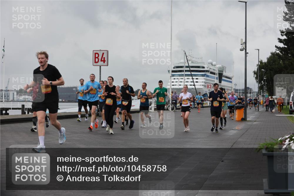 13.09.2026 - Kiel Lauf Andreas Tolksdorf http://msf.ph/oto/10458758 13.09.2026 11:59:51 Kiellinie 11649, 4, 3 meine-sportfotos.de