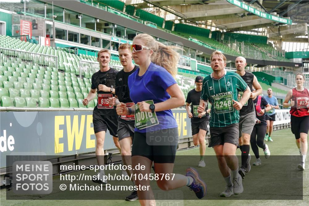 13.09.2026 - 21. swb-Marathon Bremen Michael Burmester http://msf.ph/oto/10458767 13.09.2026 12:54:25 Laufen im Stadion 145, 161, 189, 201, 313, 376, 385, 388, 461, 472, 481, 495, 541, 560, 615, 616, 666, 675, 696, 740, 755, 816, 827, 982, 985, 987, 1053, 1056, 1076, 1197, 1207, 1390, 1419, 1433, 1445, 1468, 1528, 1551, 1599, 1631, 1658, 1664, 1704, 1707, 1814, 2055, 2125, 2234, 2251, 2280, 2362, 2383, 2390, 2401, 2422, 2454, 2474, 2499, 2623, 2701, 2733, 2801, 2820, 2824, 2858, 2870, 2882, 2913, 2922, 2962, 2971, 2997, 3012, 3054, 3134, 3175, 3206, 3241, 3246, 3346, 3356, 3357, 3362, 3413, 3716 meine-sportfotos.de