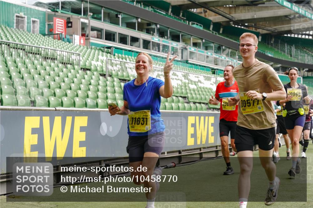13.09.2026 - 21. swb-Marathon Bremen Michael Burmester http://msf.ph/oto/10458770 13.09.2026 10:33:51 Laufen im Stadion 10018, 10067, 10078, 10147, 10166, 10177, 10184, 10203, 10211, 10226, 10236, 10240, 10243, 10249, 10254, 10297, 10300, 10322, 10355, 10356, 10372, 10374, 10379, 10383, 10394, 10408, 10415, 10423, 10428, 10460, 10486, 10494, 10530, 10550, 10565, 10578, 10604, 10639, 10668, 10669, 10670, 10673, 10675, 10687, 10691, 10699, 10700, 10721, 10728, 10745, 10749, 10750, 10771, 10772, 10787, 10788, 10794, 10809, 10828, 10857, 10914, 11126, 11162, 11343, 11803, 11965 meine-sportfotos.de