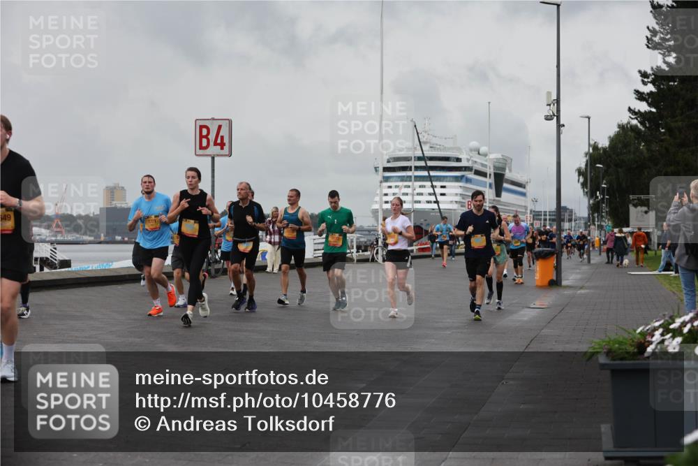 13.09.2026 - Kiel Lauf Andreas Tolksdorf http://msf.ph/oto/10458776 13.09.2026 11:59:51 Kiellinie 549, 1771, 4 meine-sportfotos.de