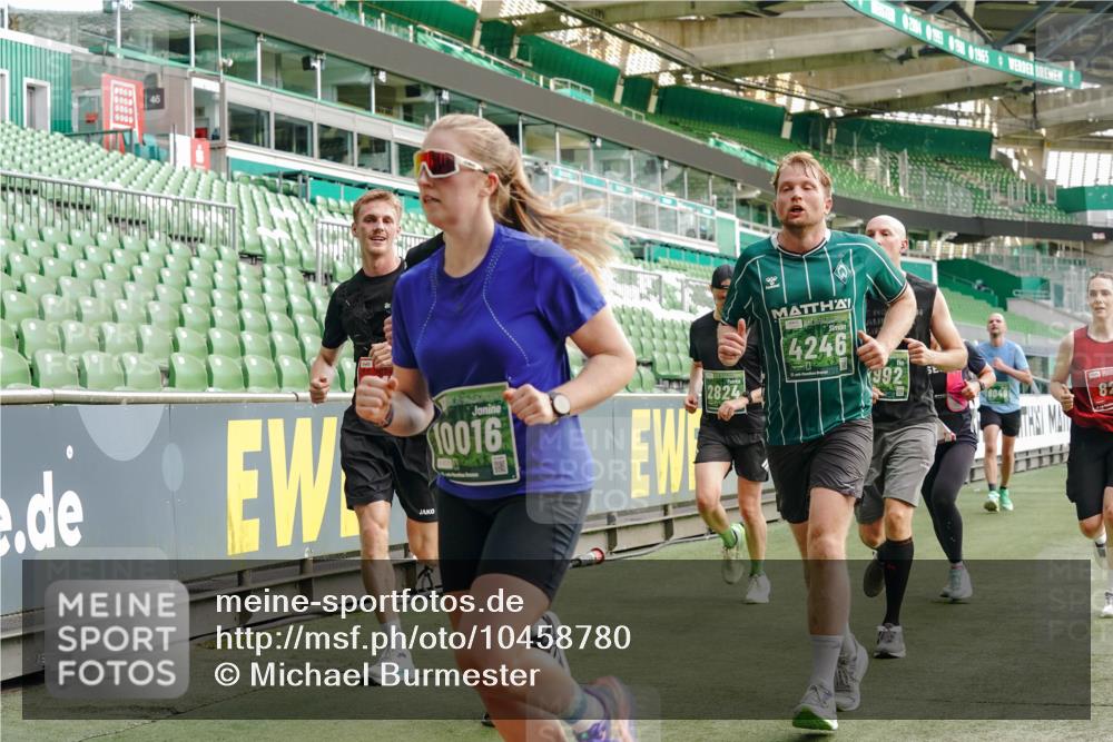 13.09.2026 - 21. swb-Marathon Bremen Michael Burmester http://msf.ph/oto/10458780 13.09.2026 12:54:25 Laufen im Stadion 145, 161, 189, 201, 313, 376, 385, 388, 461, 472, 481, 495, 541, 560, 615, 616, 666, 675, 696, 740, 755, 816, 827, 982, 985, 987, 1053, 1056, 1076, 1197, 1207, 1390, 1419, 1433, 1445, 1468, 1528, 1551, 1599, 1631, 1658, 1664, 1704, 1707, 1814, 2055, 2125, 2234, 2251, 2280, 2362, 2383, 2390, 2401, 2422, 2454, 2474, 2499, 2623, 2701, 2733, 2801, 2820, 2824, 2858, 2870, 2882, 2913, 2922, 2962, 2971, 2997, 3012, 3054, 3134, 3175, 3206, 3241, 3246, 3346, 3356, 3357, 3362, 3413, 3716 meine-sportfotos.de