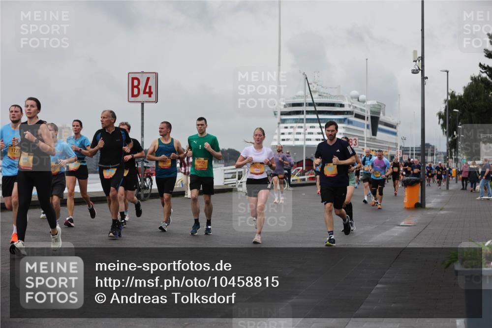 13.09.2026 - Kiel Lauf Andreas Tolksdorf http://msf.ph/oto/10458815 13.09.2026 11:59:52 Kiellinie 1771, 4, 9072, 3820, 3 meine-sportfotos.de