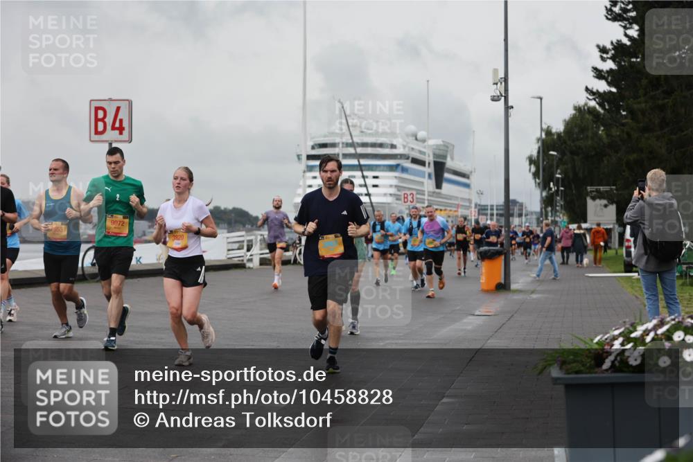 13.09.2026 - Kiel Lauf Andreas Tolksdorf http://msf.ph/oto/10458828 13.09.2026 11:59:53 Kiellinie 653, 4, 9072, 3820, 3 meine-sportfotos.de