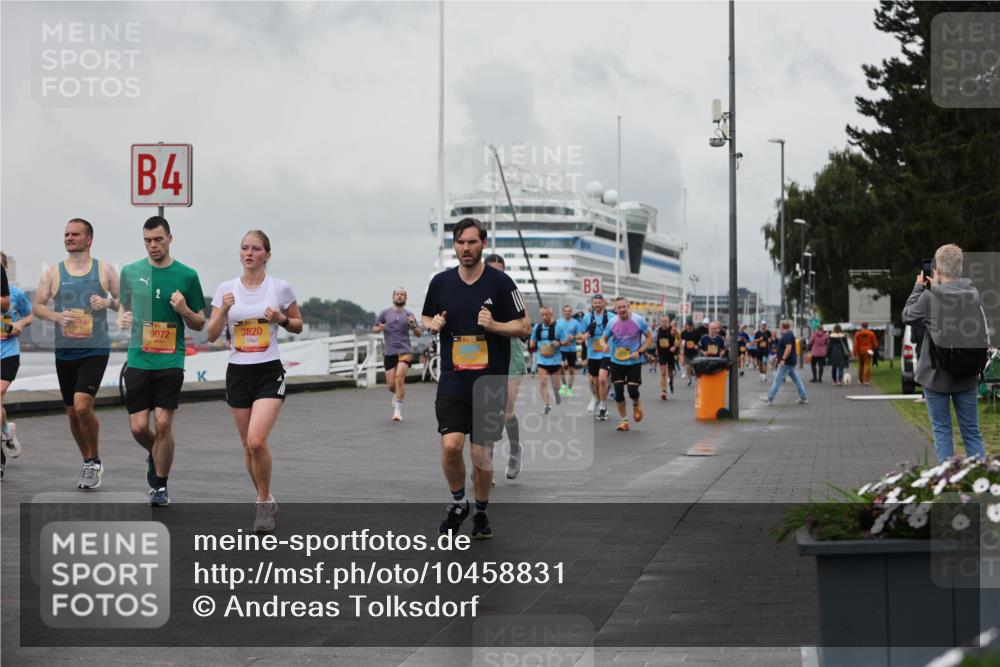 13.09.2026 - Kiel Lauf Andreas Tolksdorf http://msf.ph/oto/10458831 13.09.2026 11:59:54 Kiellinie 4, 9072, 3820, 3 meine-sportfotos.de