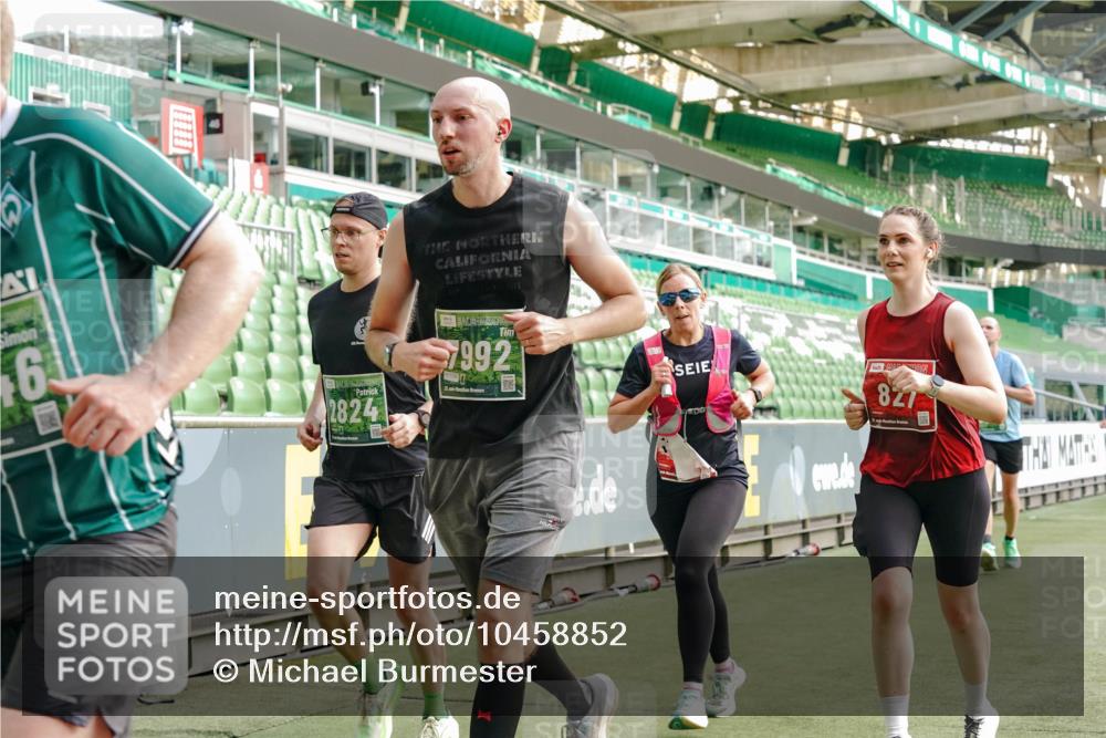 13.09.2026 - 21. swb-Marathon Bremen Michael Burmester http://msf.ph/oto/10458852 13.09.2026 12:54:27 Laufen im Stadion 145, 161, 189, 201, 313, 376, 385, 388, 461, 472, 481, 495, 541, 560, 615, 616, 666, 675, 696, 740, 755, 816, 827, 982, 985, 987, 1053, 1056, 1076, 1197, 1207, 1390, 1419, 1433, 1445, 1468, 1551, 1599, 1631, 1658, 1664, 1704, 1707, 1814, 2055, 2125, 2234, 2251, 2280, 2362, 2383, 2390, 2401, 2422, 2454, 2474, 2499, 2623, 2701, 2733, 2801, 2820, 2824, 2858, 2870, 2882, 2913, 2922, 2962, 2971, 2997, 3012, 3054, 3134, 3175, 3206, 3241, 3246, 3346, 3356, 3357, 3413, 3716 meine-sportfotos.de