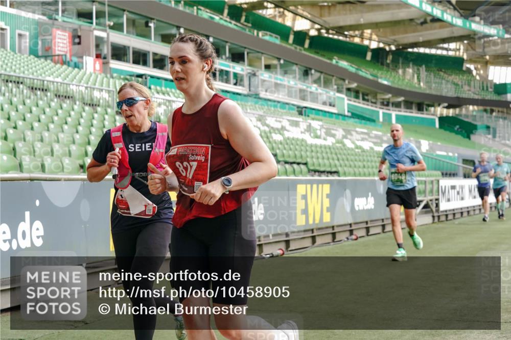 13.09.2026 - 21. swb-Marathon Bremen Michael Burmester http://msf.ph/oto/10458905 13.09.2026 12:54:27 Laufen im Stadion 145, 161, 189, 201, 313, 376, 385, 388, 461, 472, 481, 495, 541, 560, 615, 616, 666, 675, 696, 740, 755, 816, 827, 982, 985, 987, 1053, 1056, 1076, 1197, 1207, 1390, 1419, 1433, 1445, 1468, 1551, 1599, 1631, 1658, 1664, 1704, 1707, 1814, 2055, 2125, 2234, 2251, 2280, 2362, 2383, 2390, 2401, 2422, 2454, 2474, 2499, 2623, 2701, 2733, 2801, 2820, 2824, 2858, 2870, 2882, 2913, 2922, 2962, 2971, 2997, 3012, 3054, 3134, 3175, 3206, 3241, 3246, 3346, 3356, 3357, 3413, 3716 meine-sportfotos.de