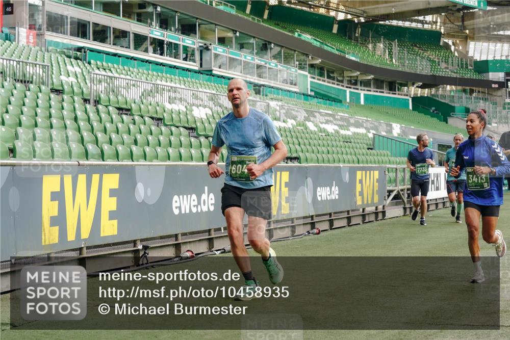 13.09.2026 - 21. swb-Marathon Bremen Michael Burmester http://msf.ph/oto/10458935 13.09.2026 12:54:29 Laufen im Stadion 145, 161, 189, 201, 205, 313, 376, 385, 388, 461, 472, 481, 495, 541, 560, 615, 616, 666, 675, 696, 740, 755, 816, 827, 982, 985, 987, 1053, 1056, 1076, 1197, 1207, 1390, 1419, 1433, 1445, 1468, 1551, 1599, 1631, 1658, 1664, 1704, 1707, 1814, 2055, 2125, 2234, 2251, 2280, 2362, 2383, 2390, 2401, 2422, 2454, 2474, 2499, 2623, 2701, 2733, 2801, 2820, 2824, 2870, 2882, 2913, 2922, 2962, 2971, 2997, 3012, 3054, 3134, 3175, 3206, 3241, 3246, 3346, 3356, 3357, 3413, 3716, 3836 meine-sportfotos.de