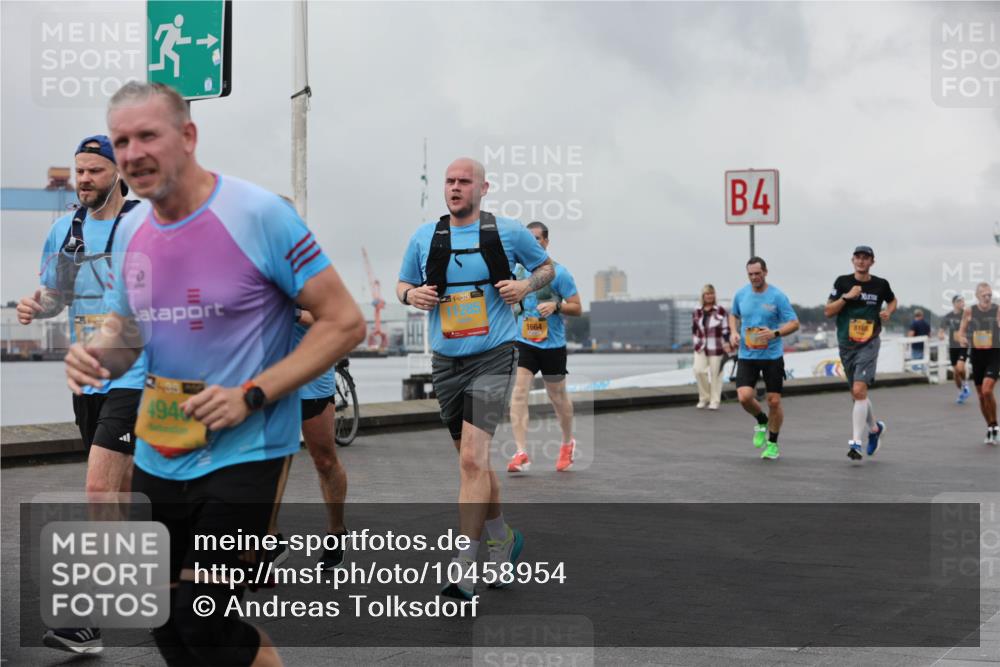 13.09.2026 - Kiel Lauf Andreas Tolksdorf http://msf.ph/oto/10458954 13.09.2026 12:00:03 Kiellinie 39, 39, 285, 4946, 1664, 4, 8165 meine-sportfotos.de