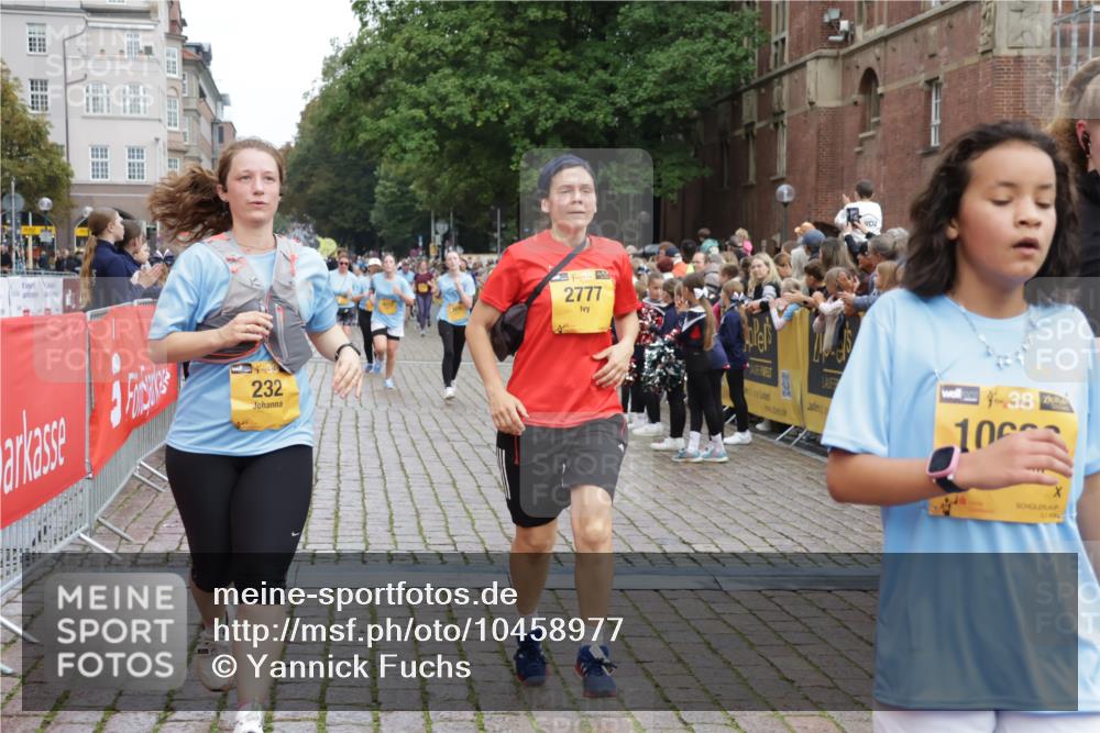 13.09.2026 - Kiel Lauf Yannick Fuchs http://msf.ph/oto/10458977 13.09.2026 09:51:12 Ziel 232, 1776, 2056, 2466, 2777, 4217, 5445, 6009, 6923, 7528, 10626, 11047, 249, 468, 763, 764, 797, 1373, 1776, 1949, 3723, 3838, 4145, 4389, 5235, 6115, 6118, 6138, 6336, 6455, 6647, 6794, 6829, 6893, 7134, 7449, 7528, 7694, 8405, 8672, 9550, 9551, 9990, 10155, 10333, 11047, 11141, 11652, 12103, 12727, 12834, 840, 940, 956, 2483, 3089, 3674, 4615, 4822, 4907, 5731, 5913, 6057, 6363, 8150, 11143, 11233, 11494, 11552, 11852, 11997, 797, 1545, 3289, 3838, 4145, 7134 meine-sportfotos.de