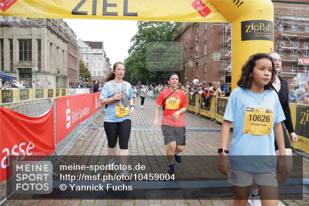 13.09.2026 - Kiel Lauf Yannick Fuchs http://msf.ph/oto/10459004 13.09.2026 09:51:13 Ziel 232, 940, 2056, 2466, 2777, 4217, 5445, 6009, 6923, 10626, 249, 468, 763, 764, 797, 1373, 1776, 1949, 2056, 3723, 3838, 4145, 4389, 5235, 6115, 6118, 6138, 6336, 6455, 6647, 6794, 6829, 6893, 7134, 7449, 7528, 7694, 8405, 8672, 9550, 9551, 9990, 10155, 10333, 11047, 11141, 11652, 12103, 12727, 12834, 840, 956, 2483, 3089, 3674, 4615, 4822, 4907, 5731, 5913, 6057, 6363, 6648, 8150, 11143, 11233, 11494, 11552, 11852, 11997, 797, 1545, 3289, 3838, 4145, 7134, 7694 meine-sportfotos.de