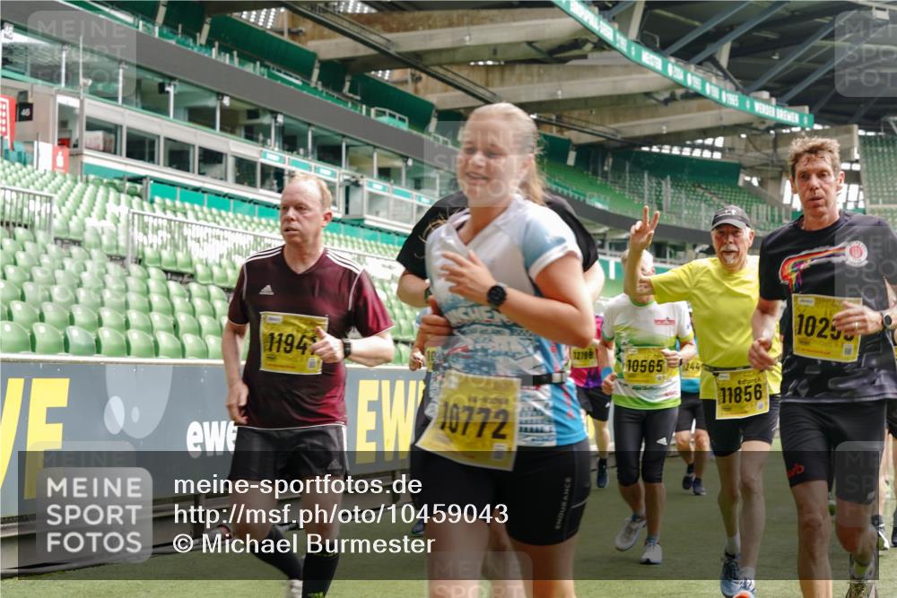 13.09.2026 - 21. swb-Marathon Bremen Michael Burmester http://msf.ph/oto/10459043 13.09.2026 10:33:54 Laufen im Stadion 10018, 10067, 10078, 10147, 10166, 10177, 10184, 10203, 10211, 10226, 10236, 10240, 10249, 10254, 10297, 10300, 10355, 10356, 10367, 10368, 10369, 10372, 10374, 10379, 10383, 10394, 10408, 10415, 10423, 10428, 10460, 10486, 10494, 10530, 10550, 10578, 10604, 10639, 10668, 10669, 10670, 10673, 10675, 10687, 10691, 10699, 10700, 10728, 10745, 10749, 10750, 10771, 10772, 10787, 10788, 10794, 10809, 10828, 10857, 10914, 11126, 11162, 11343, 11803, 11965 meine-sportfotos.de