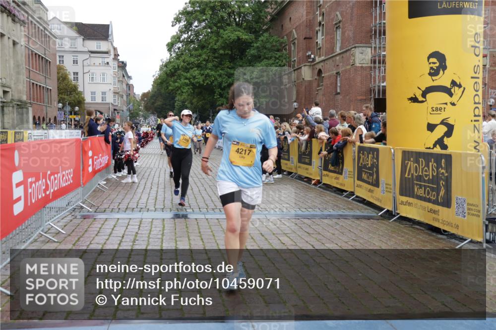 13.09.2026 - Kiel Lauf Yannick Fuchs http://msf.ph/oto/10459071 13.09.2026 09:51:17 Ziel 232, 940, 956, 2466, 2777, 4217, 5731, 6009, 6363, 6923, 10626, 11852, 249, 468, 763, 764, 1373, 1776, 1949, 2056, 3723, 4389, 5235, 5445, 6115, 6118, 6138, 6336, 6455, 6647, 6794, 6829, 6893, 6923, 7449, 7528, 8405, 9550, 9551, 10155, 10333, 11047, 11141, 11652, 12103, 12727, 12834, 714, 840, 2483, 3089, 3674, 4615, 4822, 4907, 5595, 5913, 6057, 6648, 7622, 8097, 8150, 11143, 11233, 11494, 11552, 11997, 12107, 797, 3838, 4145, 4389, 6455, 7134, 7694 meine-sportfotos.de