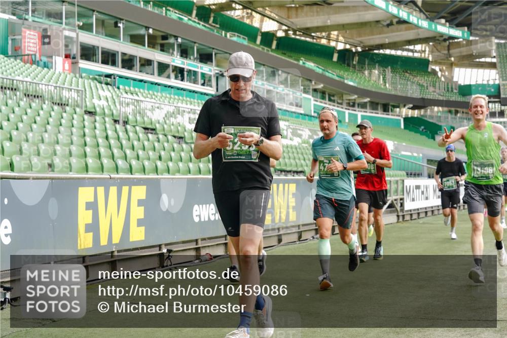 13.09.2026 - 21. swb-Marathon Bremen Michael Burmester http://msf.ph/oto/10459086 13.09.2026 12:54:32 Laufen im Stadion 145, 161, 189, 201, 205, 313, 376, 385, 388, 461, 472, 481, 495, 541, 560, 615, 616, 666, 675, 696, 740, 755, 816, 827, 982, 985, 987, 1053, 1056, 1076, 1197, 1207, 1390, 1419, 1433, 1445, 1468, 1551, 1599, 1631, 1658, 1664, 1704, 1707, 1814, 2055, 2125, 2234, 2251, 2280, 2362, 2383, 2390, 2401, 2422, 2454, 2474, 2499, 2623, 2701, 2733, 2801, 2820, 2824, 2870, 2882, 2913, 2922, 2962, 2971, 2997, 3012, 3054, 3134, 3175, 3206, 3241, 3246, 3346, 3356, 3357, 3413, 3716, 3836 meine-sportfotos.de