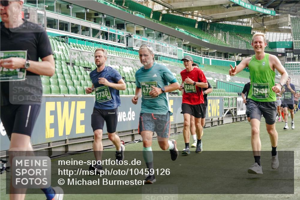 13.09.2026 - 21. swb-Marathon Bremen Michael Burmester http://msf.ph/oto/10459126 13.09.2026 12:54:33 Laufen im Stadion 145, 161, 189, 201, 205, 313, 376, 385, 388, 461, 472, 481, 495, 541, 560, 615, 616, 666, 675, 696, 740, 755, 816, 827, 982, 985, 987, 1053, 1056, 1076, 1197, 1207, 1390, 1419, 1433, 1445, 1468, 1551, 1599, 1631, 1658, 1664, 1704, 1707, 1814, 2055, 2125, 2234, 2251, 2280, 2362, 2383, 2390, 2401, 2422, 2454, 2474, 2499, 2623, 2701, 2733, 2801, 2820, 2824, 2870, 2882, 2913, 2922, 2962, 2971, 2997, 3012, 3054, 3134, 3175, 3206, 3241, 3246, 3346, 3356, 3357, 3413, 3706, 3716, 3836 meine-sportfotos.de