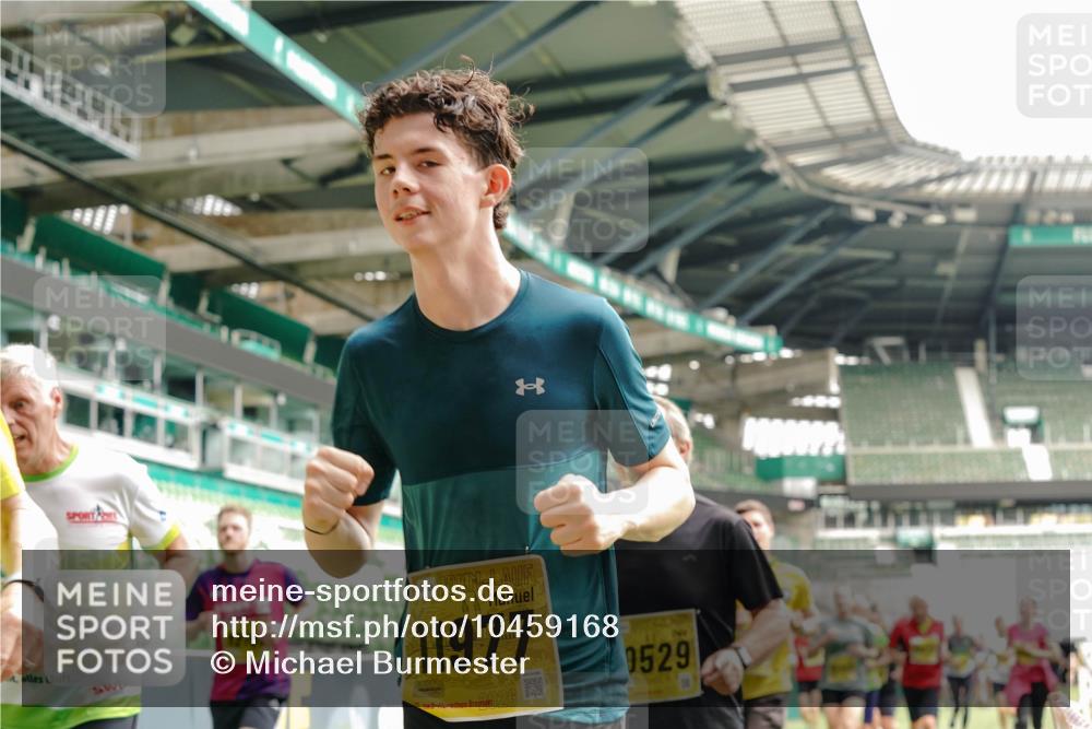 13.09.2026 - 21. swb-Marathon Bremen Michael Burmester http://msf.ph/oto/10459168 13.09.2026 10:33:56 Laufen im Stadion 10018, 10067, 10078, 10147, 10166, 10177, 10184, 10203, 10211, 10236, 10240, 10249, 10254, 10297, 10300, 10355, 10356, 10367, 10368, 10369, 10372, 10374, 10379, 10383, 10394, 10408, 10415, 10423, 10428, 10460, 10486, 10494, 10530, 10550, 10578, 10604, 10639, 10668, 10669, 10673, 10675, 10687, 10691, 10699, 10700, 10728, 10745, 10749, 10750, 10771, 10772, 10787, 10788, 10794, 10809, 10828, 10857, 10914, 10928, 11126, 11162, 11343, 11803, 11965 meine-sportfotos.de