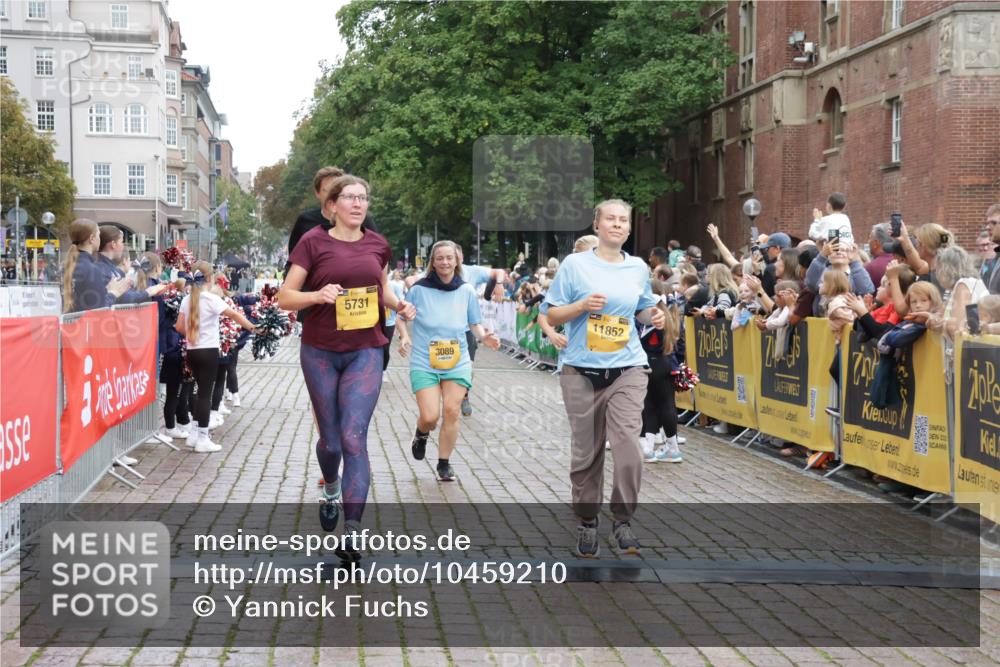 13.09.2026 - Kiel Lauf Yannick Fuchs http://msf.ph/oto/10459210 13.09.2026 09:51:24 Ziel 940, 956, 2466, 2483, 3089, 4615, 5731, 5913, 6363, 8150, 11143, 11233, 11494, 11552, 11852, 11997, 232, 249, 468, 763, 764, 1373, 1776, 1949, 2056, 2777, 3723, 4217, 5235, 5445, 6009, 6115, 6118, 6138, 6336, 6647, 6794, 6829, 6893, 6923, 7449, 7528, 9551, 10626, 11047, 11141, 12103, 12727, 12834, 714, 840, 1967, 1999, 2002, 3674, 4822, 4907, 5595, 6057, 6188, 6648, 7622, 8097, 9829, 9833, 11173, 12107, 4389, 5235, 6336, 6455, 6647, 6893, 8405, 11652 meine-sportfotos.de