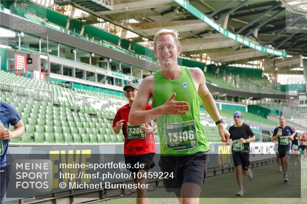 13.09.2026 - 21. swb-Marathon Bremen Michael Burmester http://msf.ph/oto/10459224 13.09.2026 12:54:34 Laufen im Stadion 145, 161, 189, 201, 205, 313, 376, 385, 388, 461, 472, 481, 495, 541, 560, 615, 616, 666, 675, 696, 740, 755, 816, 827, 982, 985, 987, 1053, 1056, 1076, 1197, 1207, 1390, 1419, 1433, 1445, 1468, 1551, 1599, 1631, 1658, 1664, 1704, 1707, 1814, 2055, 2125, 2234, 2251, 2280, 2362, 2383, 2390, 2401, 2422, 2454, 2474, 2499, 2623, 2701, 2733, 2801, 2820, 2824, 2870, 2882, 2913, 2922, 2962, 2971, 2997, 3012, 3054, 3134, 3175, 3206, 3241, 3246, 3346, 3356, 3357, 3413, 3706, 3716, 3836 meine-sportfotos.de
