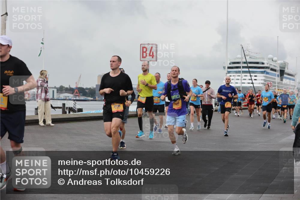 13.09.2026 - Kiel Lauf Andreas Tolksdorf http://msf.ph/oto/10459226 13.09.2026 12:00:17 Kiellinie 4, 2596, 10219 meine-sportfotos.de