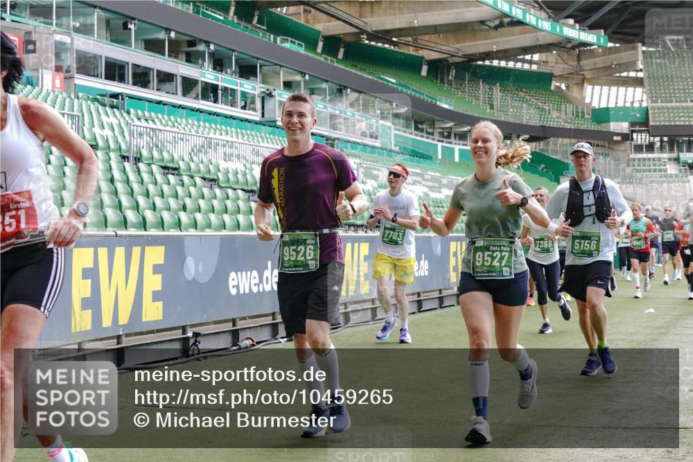13.09.2026 - 21. swb-Marathon Bremen Michael Burmester http://msf.ph/oto/10459265 13.09.2026 13:11:56 Laufen im Stadion 118, 265, 373, 514, 581, 703, 843, 984, 1113, 1226, 1286, 1334, 1435, 1738, 1849, 1851, 1936, 1952, 1967, 2005, 2248, 2281, 2299, 2330, 2333, 2336, 2342, 2353, 2375, 2377, 2398, 2426, 2432, 2443, 2505, 2531, 2589, 2654, 2659, 2669, 2673, 2765, 2784, 2804, 2815, 2819, 2822, 2836, 2850, 2895, 2907, 2963, 2966, 2975, 2976, 3026, 3027, 3079, 3082, 3143, 3155, 3159, 3174, 3207, 3208, 3308, 3328, 3349, 3352, 3370, 3409, 3434, 3470, 3549, 551 meine-sportfotos.de