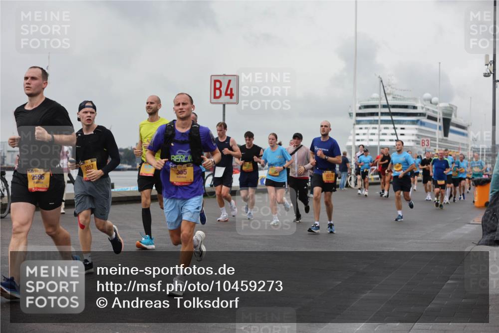 13.09.2026 - Kiel Lauf Andreas Tolksdorf http://msf.ph/oto/10459273 13.09.2026 12:00:18 Kiellinie 2596, 3857, 355, 4, 10219, 3 meine-sportfotos.de