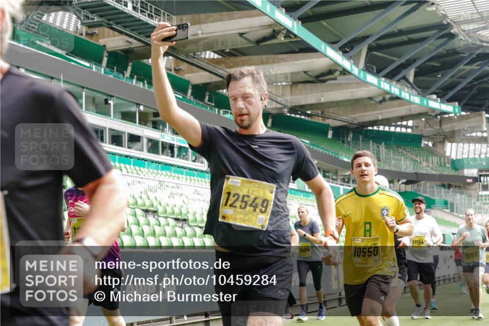 13.09.2026 - 21. swb-Marathon Bremen Michael Burmester http://msf.ph/oto/10459284 13.09.2026 10:33:58 Laufen im Stadion 10018, 10067, 10078, 10147, 10166, 10177, 10184, 10203, 10211, 10236, 10240, 10249, 10254, 10297, 10300, 10355, 10356, 10367, 10368, 10369, 10372, 10374, 10379, 10383, 10394, 10408, 10415, 10423, 10428, 10460, 10485, 10486, 10494, 10530, 10550, 10578, 10604, 10639, 10668, 10669, 10673, 10675, 10687, 10691, 10699, 10700, 10728, 10745, 10749, 10750, 10771, 10772, 10787, 10788, 10794, 10809, 10828, 10857, 10914, 10928, 11126, 11162, 11343, 11803, 11965 meine-sportfotos.de