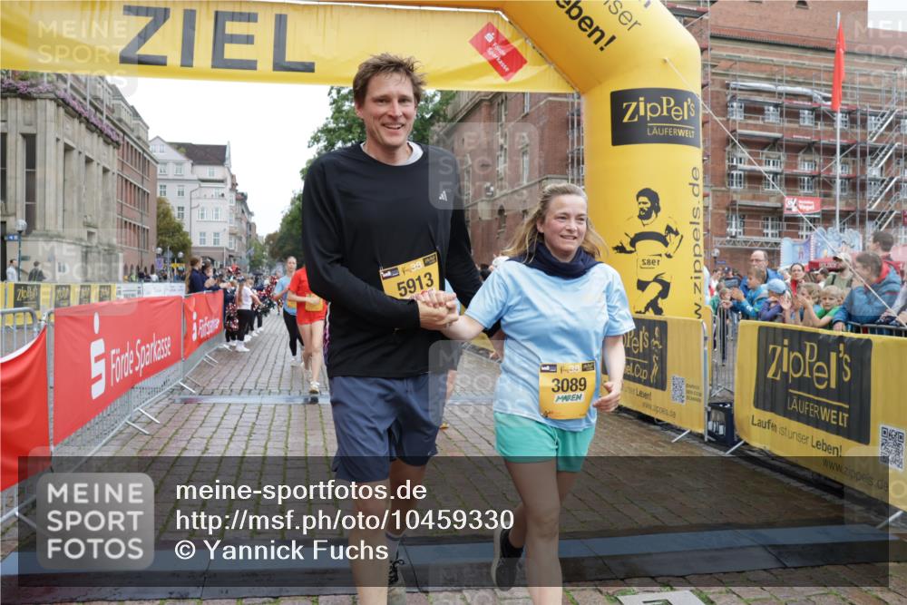 13.09.2026 - Kiel Lauf Yannick Fuchs http://msf.ph/oto/10459330 13.09.2026 09:51:28 Ziel 840, 940, 956, 2483, 3089, 3674, 4615, 4822, 4907, 5731, 5913, 6057, 6363, 6648, 8150, 11143, 11233, 11494, 11552, 11852, 11997, 232, 249, 468, 763, 764, 940, 1373, 1776, 1949, 2056, 2466, 2777, 3723, 4217, 5445, 6009, 6115, 6118, 6138, 6794, 6829, 6923, 7449, 7528, 9551, 10626, 11047, 11141, 12103, 12727, 12834, 714, 1309, 1967, 1999, 2002, 5595, 6188, 7302, 7622, 8097, 9829, 9833, 11173, 12107, 763, 1373, 1949, 5235, 6138, 6336, 6647, 6829, 6893, 7449, 8405, 9551, 11652 meine-sportfotos.de