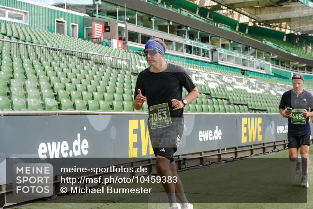 13.09.2026 - 21. swb-Marathon Bremen Michael Burmester http://msf.ph/oto/10459383 13.09.2026 12:54:37 Laufen im Stadion 145, 161, 189, 201, 205, 313, 376, 385, 388, 461, 472, 481, 495, 541, 560, 615, 616, 666, 675, 696, 740, 755, 816, 827, 982, 987, 1053, 1056, 1076, 1197, 1207, 1390, 1419, 1433, 1445, 1468, 1551, 1599, 1631, 1658, 1664, 1707, 1814, 2055, 2125, 2234, 2251, 2280, 2362, 2383, 2390, 2401, 2422, 2454, 2474, 2499, 2623, 2701, 2733, 2801, 2820, 2824, 2870, 2882, 2913, 2922, 2962, 2971, 2997, 3012, 3054, 3134, 3175, 3206, 3241, 3246, 3346, 3356, 3357, 3413, 3706, 3716, 3836, 4137 meine-sportfotos.de