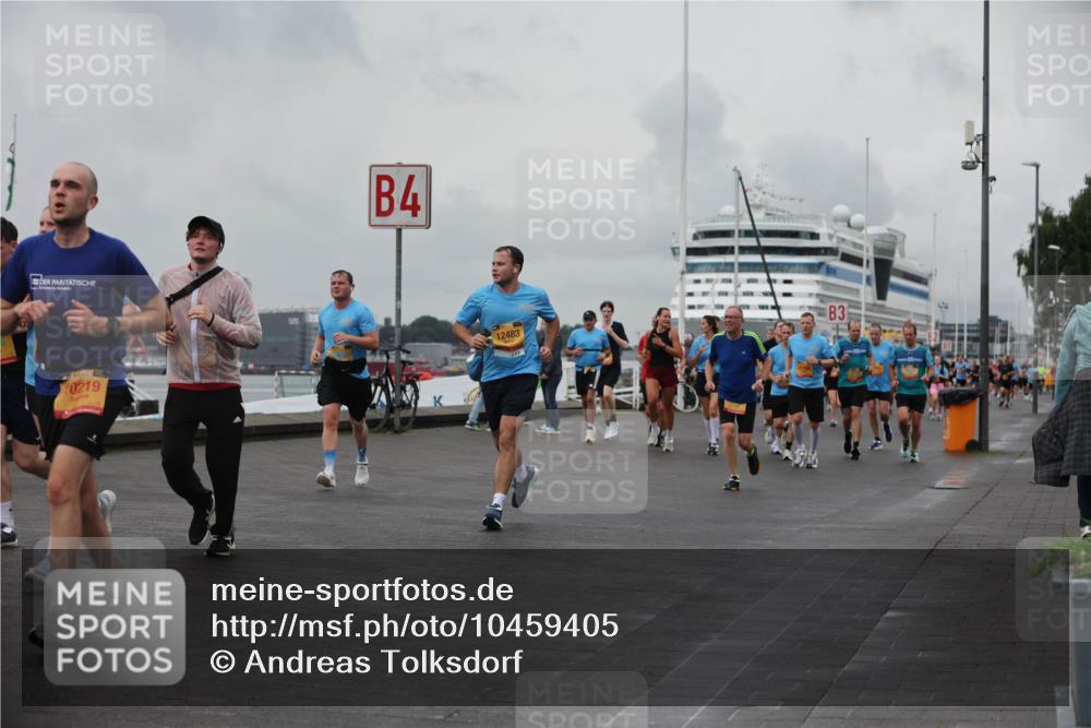 13.09.2026 - Kiel Lauf Andreas Tolksdorf http://msf.ph/oto/10459405 13.09.2026 12:00:21 Kiellinie 199, 0219, 4, 12483, 3 meine-sportfotos.de