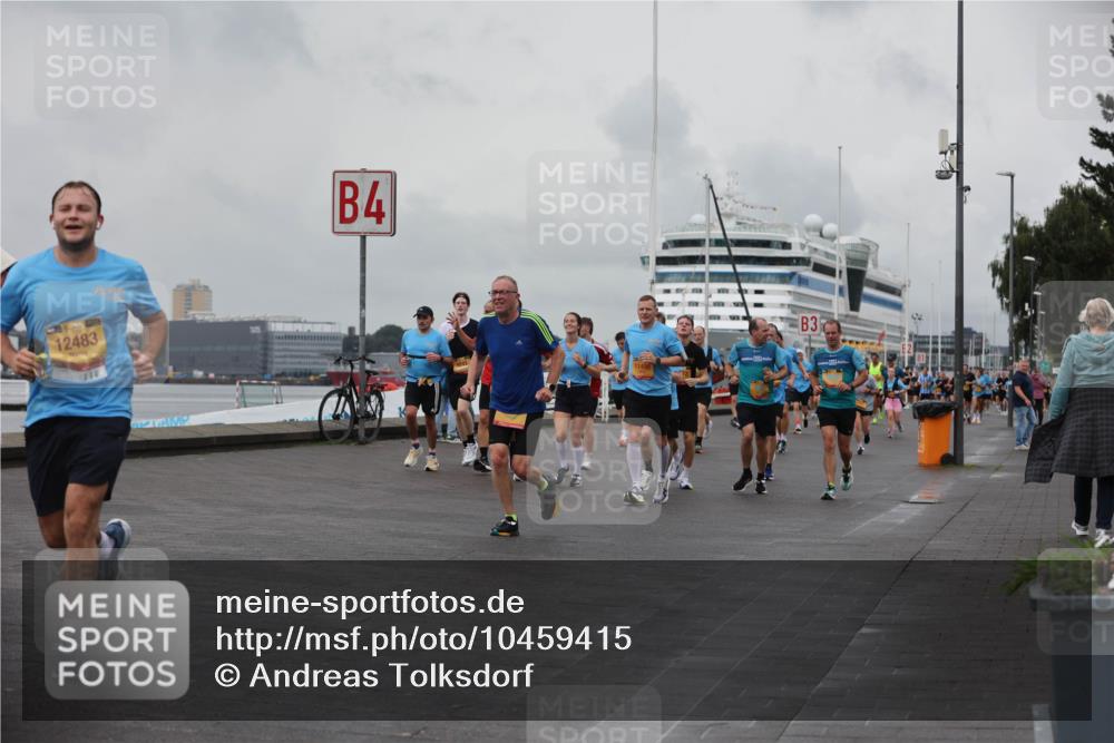 13.09.2026 - Kiel Lauf Andreas Tolksdorf http://msf.ph/oto/10459415 13.09.2026 12:00:24 Kiellinie 12483, 200, 4, 3, 2 meine-sportfotos.de
