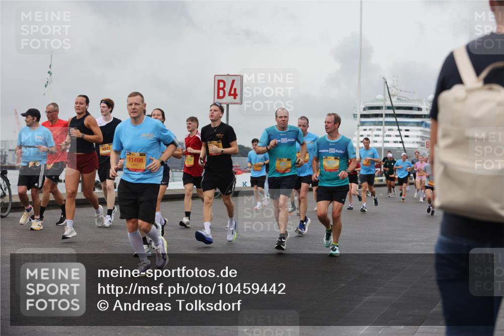 13.09.2026 - Kiel Lauf Andreas Tolksdorf http://msf.ph/oto/10459442 13.09.2026 12:00:28 Kiellinie 9243, 11498, 739, 4 meine-sportfotos.de
